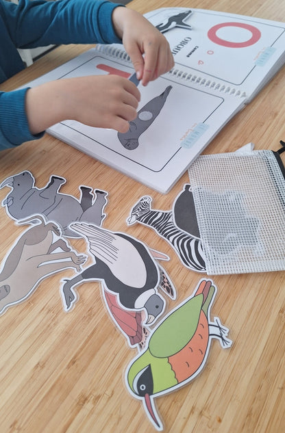 Image de l'abécédaire alphabet animaux concu par le Monde en Livrets