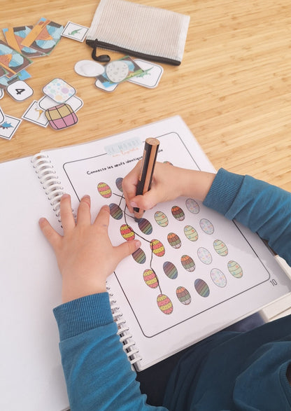 Image du cahier d'activite dinosaures concu par le monde en livrets